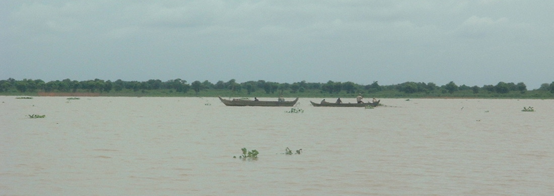 Boats on the Tonlé Sap Lake near Siem Reap in Cambodia
