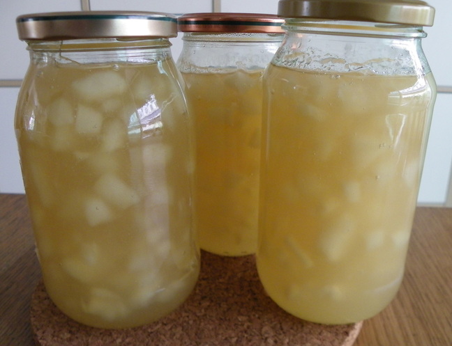 Printable recipe for making Pear Jam using Tinned Pears.