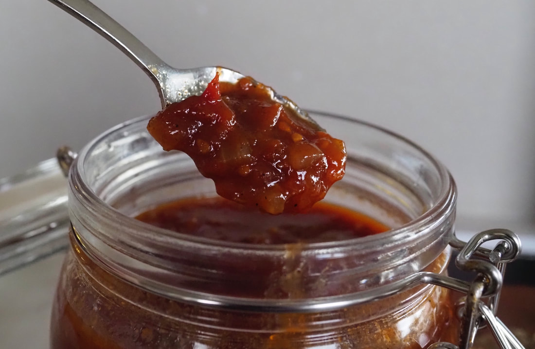 Tomato and Apple Chutney recipe, with printable jar labels and free instructions.