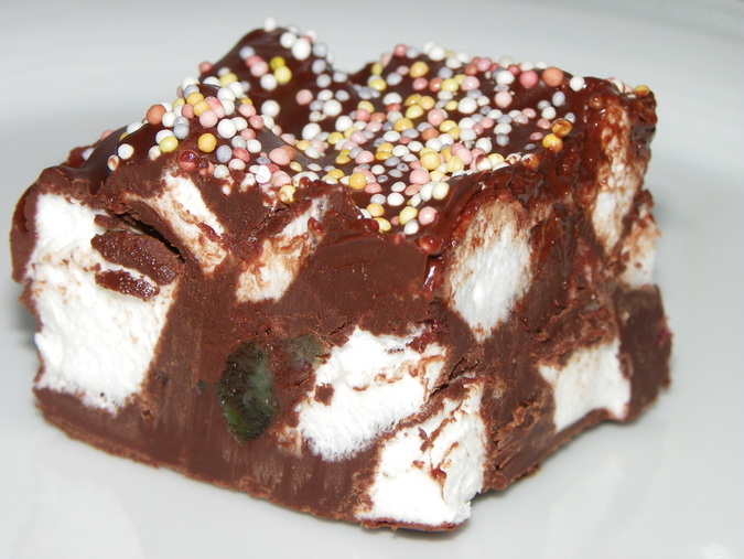 Recipe for how to make Rocky Road Chocolate bars