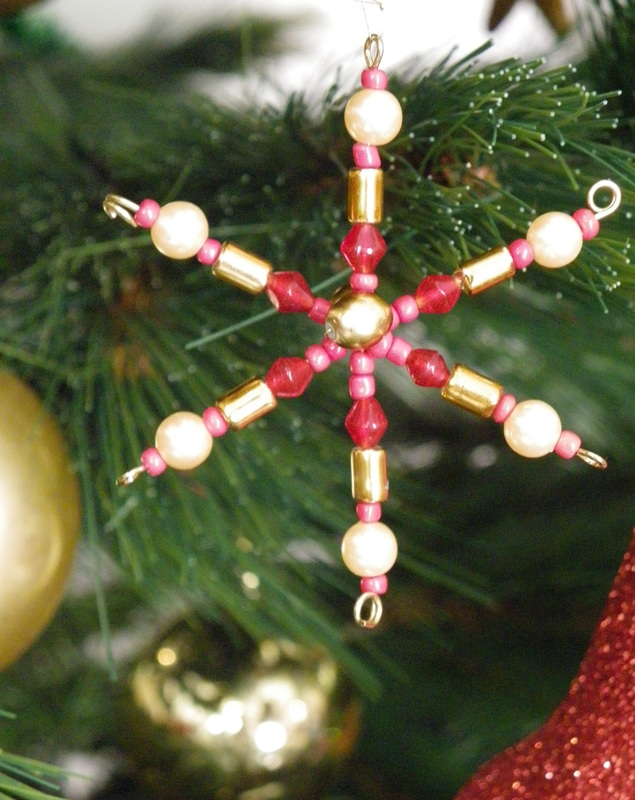 How to make Beaded Christmas Stars using Eye Pins