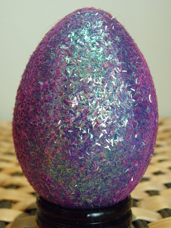 Instructions on how to make a craft glitter easter egg