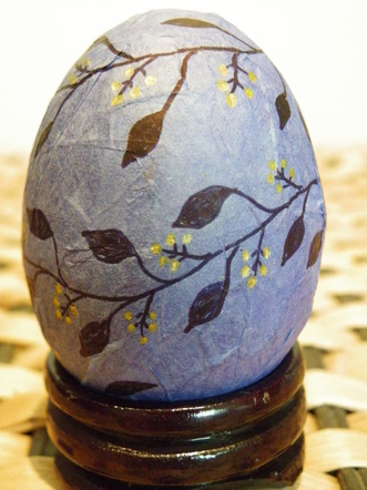 Decorative Easter Eggs with Tissue Paper mach Coating and doodled designs. Free craft Instructions.