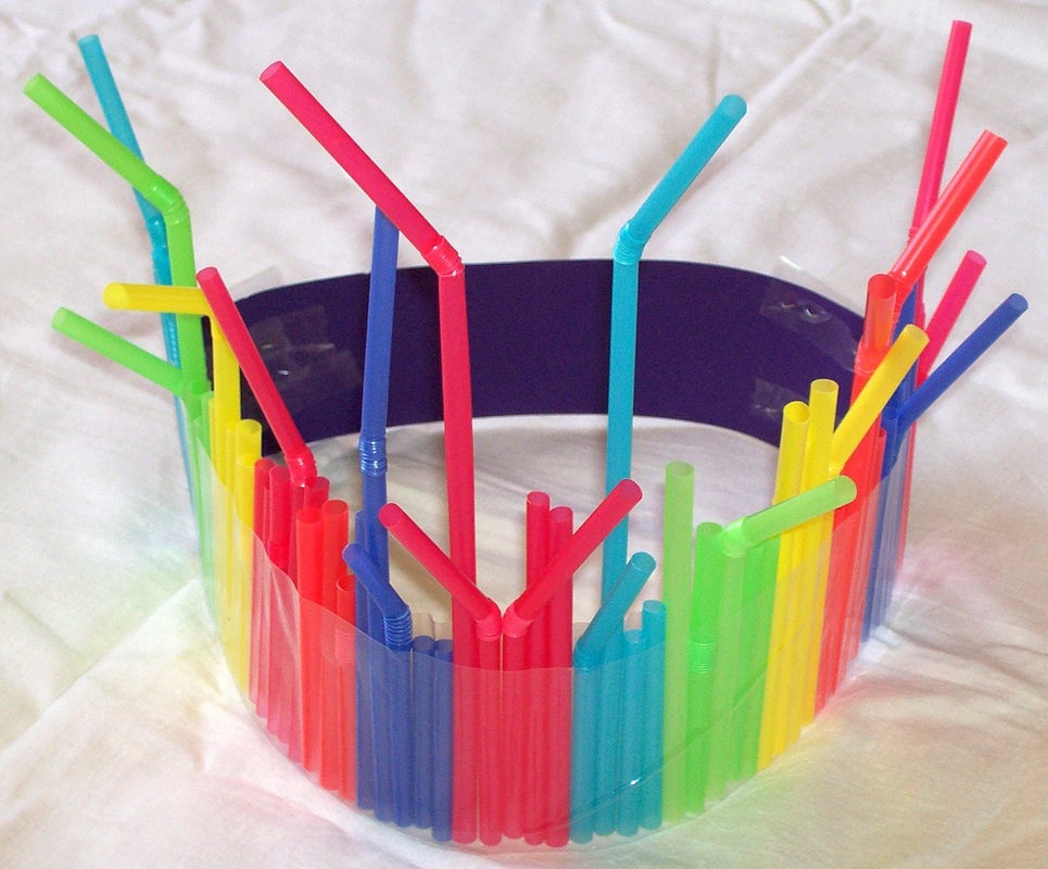 Make a rainbow crown made from Drinking straws