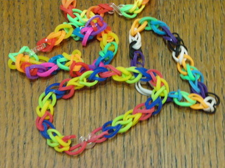 Using Rainbow Loom Single Chain Tutorial Instructions Kids Craft Simple Basic Bracelet