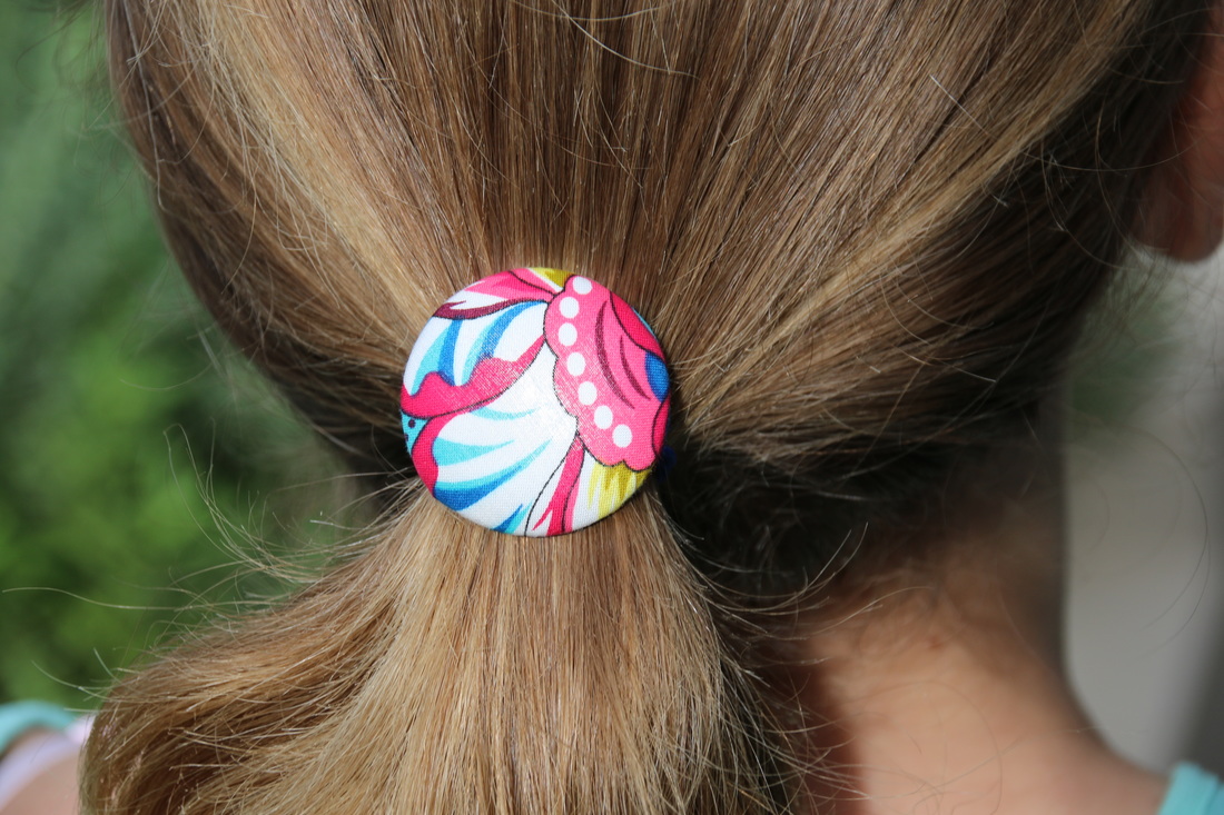 Make your own decorative hair ties elastics with covered buttons