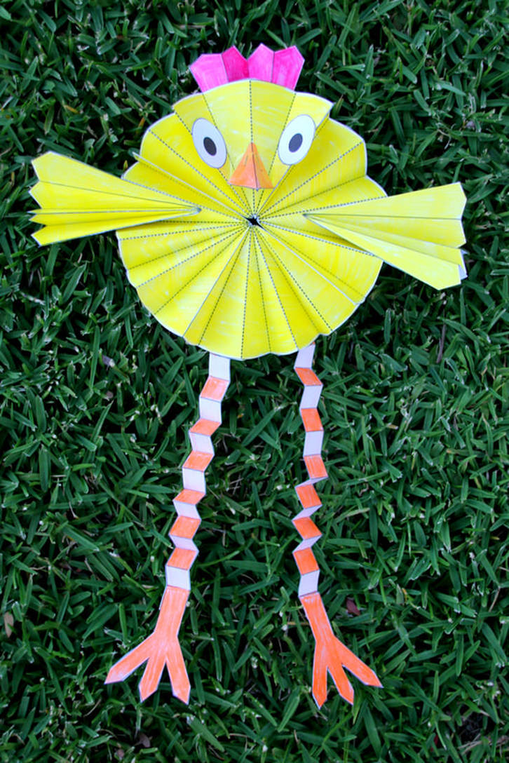 Free Printable Chicken Craft for kids. Colouring, gluing, cutting.